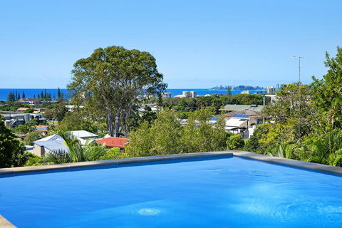 THE VIEW, TUGUN - 4 Bedrooms - Sea Views - Private Heated Pool - Accommodation Georgetown 0