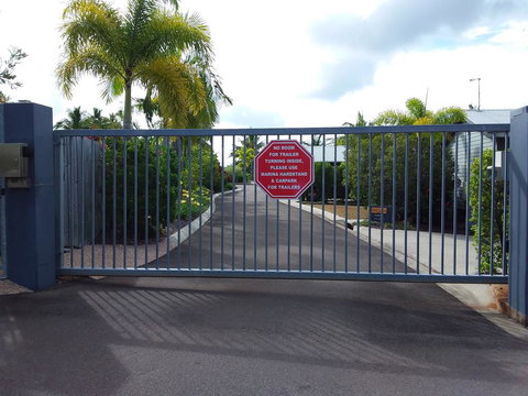 Tin Can Bay Marina Villas - Accommodation Georgetown 3