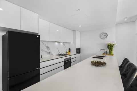 Top Floor 3 Bed Apartment With Million Dollar Views - Accommodation Georgetown 1
