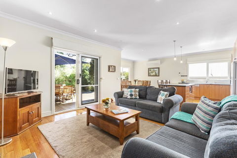 Tranquility In Cowes - Pets, Fireplace, WiFi, Linen, 350m Beach, 4 Bdrms - Accommodation Georgetown 0