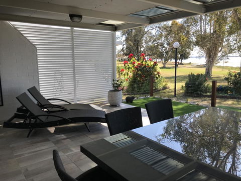 TREAT YOURSELF To Something Special! - Accommodation Georgetown 3