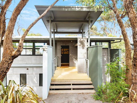 TREETOPS TERRACE 12 - A Luxury Skenes Creek Villa - Accommodation Georgetown 1