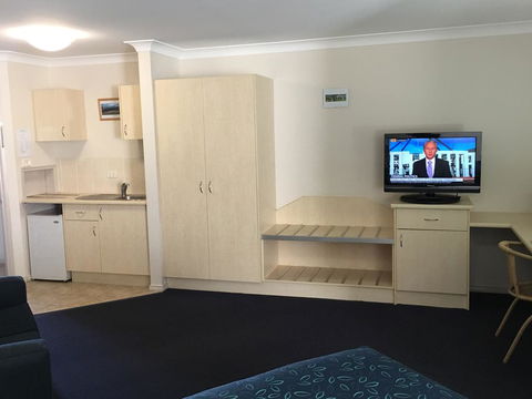 Tuckerbox Motor Inn - Accommodation Georgetown 2