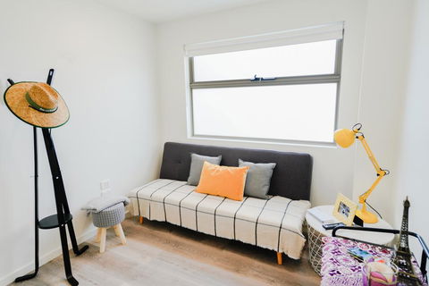 U101 Brunswick Living Brand New Deluxe Balcony Apartment Close To Airport And CBD - Accommodation Georgetown 1