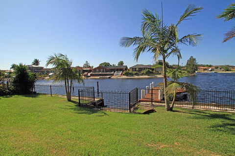 Unbeatable Waterfront Location - Accommodation Georgetown 0