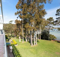 Unit 1 44 Danalene Pde fantastic waterfront property with air con - Accommodation Georgetown