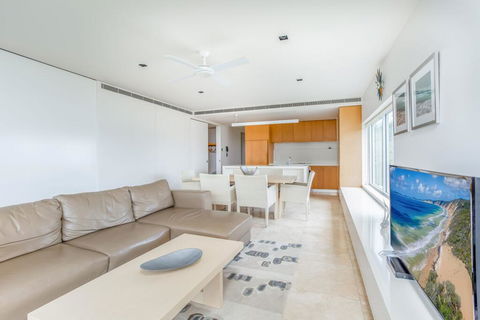 Unit 101 Plantation Resort - Rainbow Beach, Plantation Resort, Second Floor, Aircon, Pool, Spa - Accommodation Georgetown 3