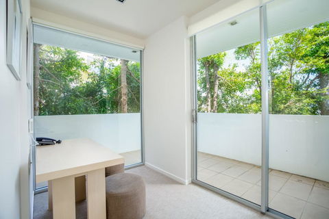 Unit 105 Plantation - Rainbow Beach, Plantation Resort, Second Floor, Aircon, Pool, Spa - Accommodation Georgetown 1