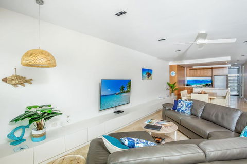 Unit 6 Plantation - Rainbow Beach, Plantation Resort, Ground Floor, Aircon, Pool, Spa - Accommodation Georgetown 0