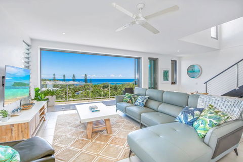 Unit 6 Rainbow Sea - Rainbow Beach, Amazing Ocean Views, Aircon, Wi-Fi, Pool, Walk To Beach - Accommodation Georgetown 0
