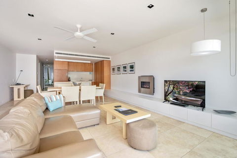 Unit 7 Plantation Resort - Rainbow Beach, Air Conditioned, Pool And Outdoor Spa, Plantation Resort - Accommodation Georgetown 3