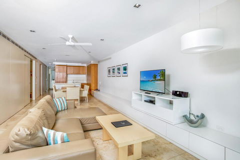 Unit 8 Plantation Resort - Rainbow Beach, Plantation Resort, Air Conditioned, Pool And Outdoor Spa - Accommodation Georgetown 1