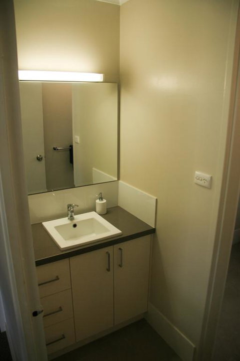 Unit1, Graydon Lodge - Accommodation Georgetown 3