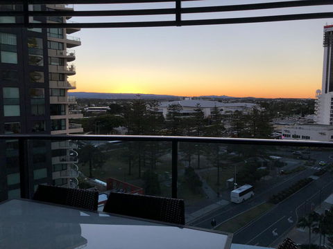 Upmarket Resort At Oracle Broadbeach URGC - Accommodation Georgetown 1