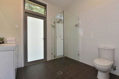 Valle Laguna - Accommodation Georgetown 2