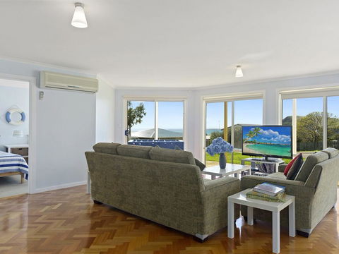 VALLEY VIEWS - 10 Valley Heights Drive - Accommodation Georgetown 3