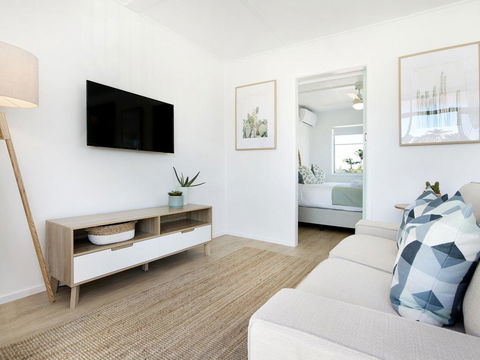 Ventura Beach Motel - 1 Bedroom - Accommodation Georgetown 0