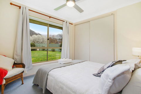 Valley View Townhouse - On The RAIL TRAIL - Accommodation Georgetown 1