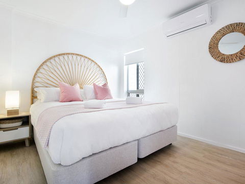 Ventura Beach Motel 2 Bedroom Poolside - Accommodation Georgetown 1