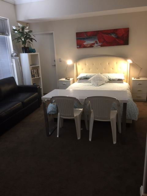 Venetian Canal 1 Bedroom Apartment - Accommodation Georgetown 3