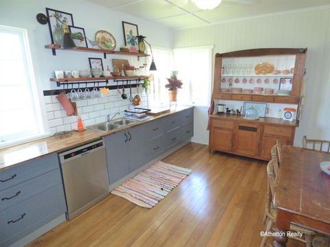 Victoria House - Accommodation Georgetown 2