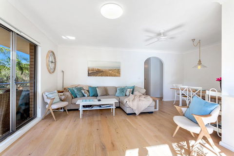 Victory Court, Unit 1/3-7 Columbia Close - Accommodation Georgetown 2