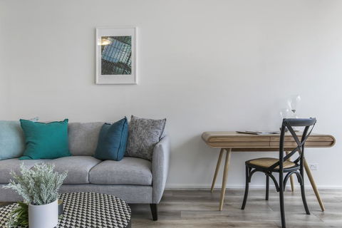 Views And Hotel-style Extras In A Great Location - Accommodation Georgetown 3