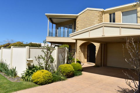 VIEWS FOREVER - INVERLOCH - Accommodation Georgetown 0