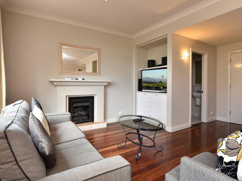 Villa 2br Nebbiolo Resort Condo Located Within Cypress Lakes Resort (nothing Is More Central) - Accommodation Georgetown 2