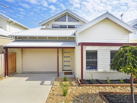 Villa By The Sea - Accommodation Georgetown 3