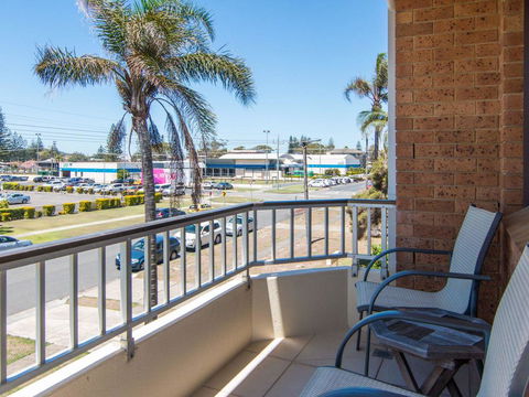Villa Capri 3, Just A Hop, Skip And Jump To Bowling Club - Accommodation Georgetown 3