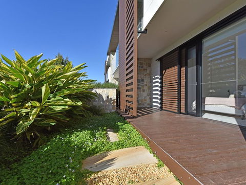 Villa Catania Waterside At Trinity Point - Accommodation Georgetown 2