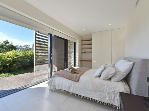 Villa Catania Waterside At Trinity Point - Accommodation Georgetown 1