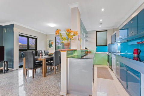 Villa De Marseilles - Melbourne - Accommodation Georgetown 2