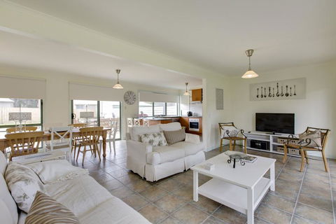 Villa De Mer At Phillip Island - Accommodation Georgetown 0