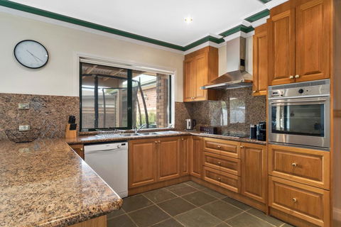 Villa Di Morcone By The Bay - Accommodation Georgetown 2