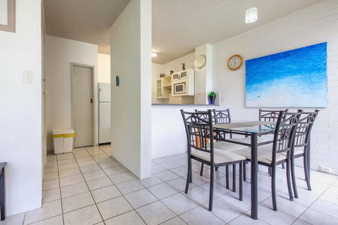 Villa Ellisa, Unit 1/10 Columbia Close - Accommodation Georgetown 3