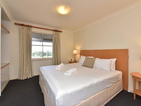 Villa Executive 2br Ferre Resort Condo Located Within Cypress Lakes Resort (nothing Is More Central) - Accommodation Georgetown 2