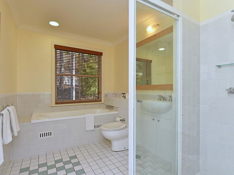 Villa Executive 2br Pokolbin Resort Condo Located Within Cypress Lakes Resort (nothing Is More Central) - Accommodation Georgetown 2