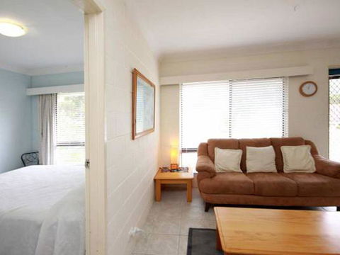Villa Manyana Unit 25 - Accommodation Georgetown 1