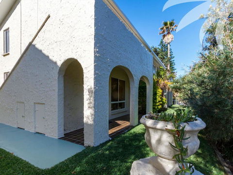 Villa Manyana Unit 26 - Accommodation Georgetown 1