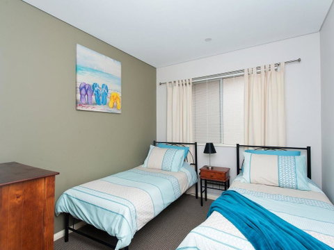 Villa Serene @ Fingal Bay - Accommodation Georgetown 1