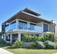 Villa Sorrento Waterside at Trinity Point - Accommodation Georgetown