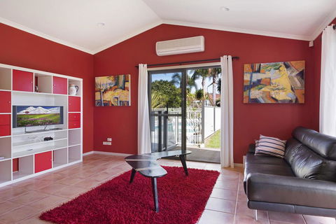 Village Drive 31 Ulladulla - Accommodation Georgetown 1