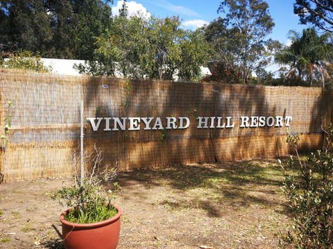 Vineyard Hill Resort - Accommodation Georgetown 0