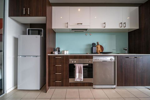 Vue Of The East End-Wifi - Netflix - Nespresso - Accommodation Georgetown 3