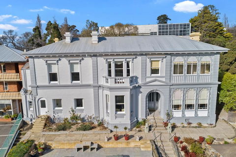 Waratah On York - Accommodation Georgetown 3
