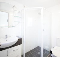 Warringa Surf Holiday Apartments - Accommodation Georgetown