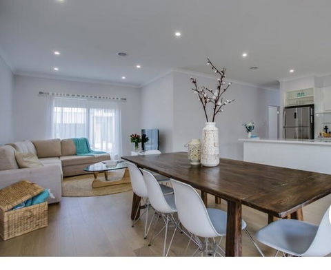 Water Edge Sensation - Accommodation Georgetown 1