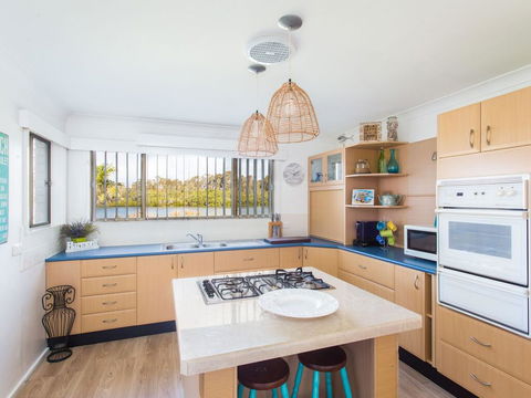 Waterfront At Point Road - Accommodation Georgetown 1